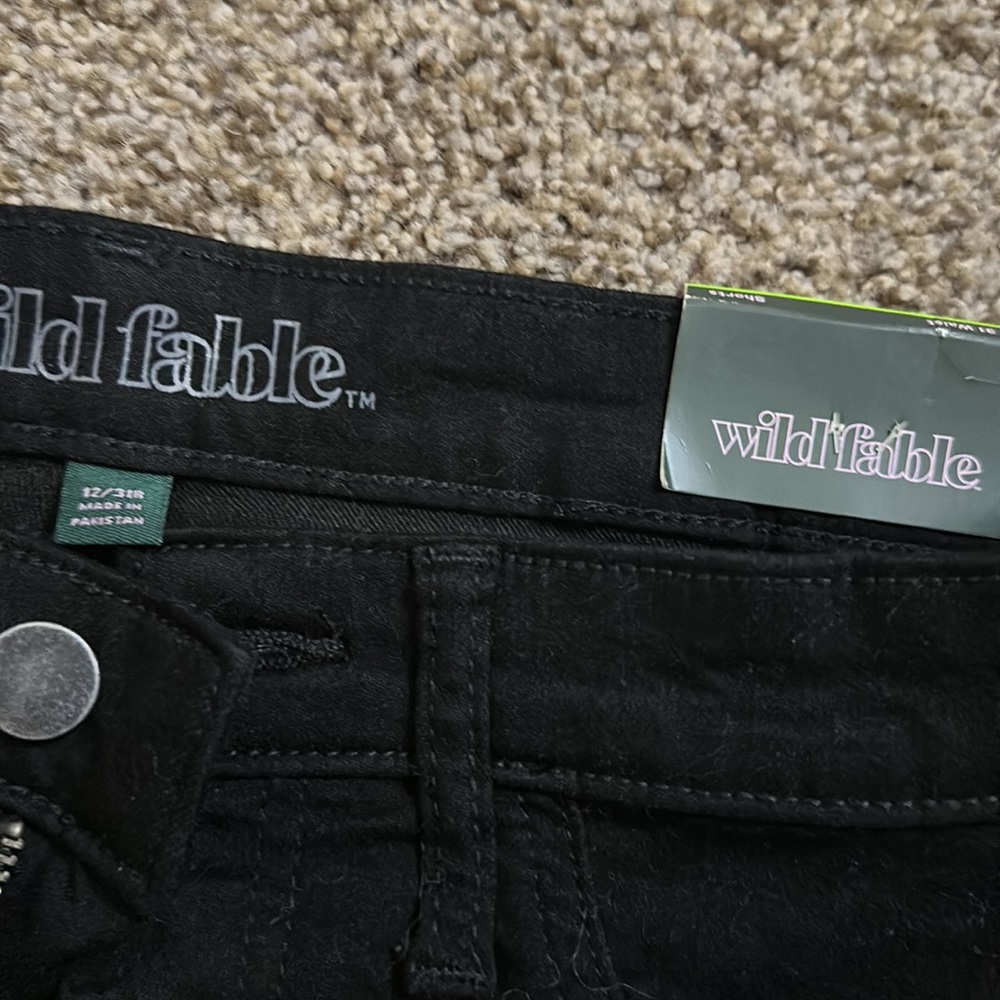Shorts - Picture 2 of 2